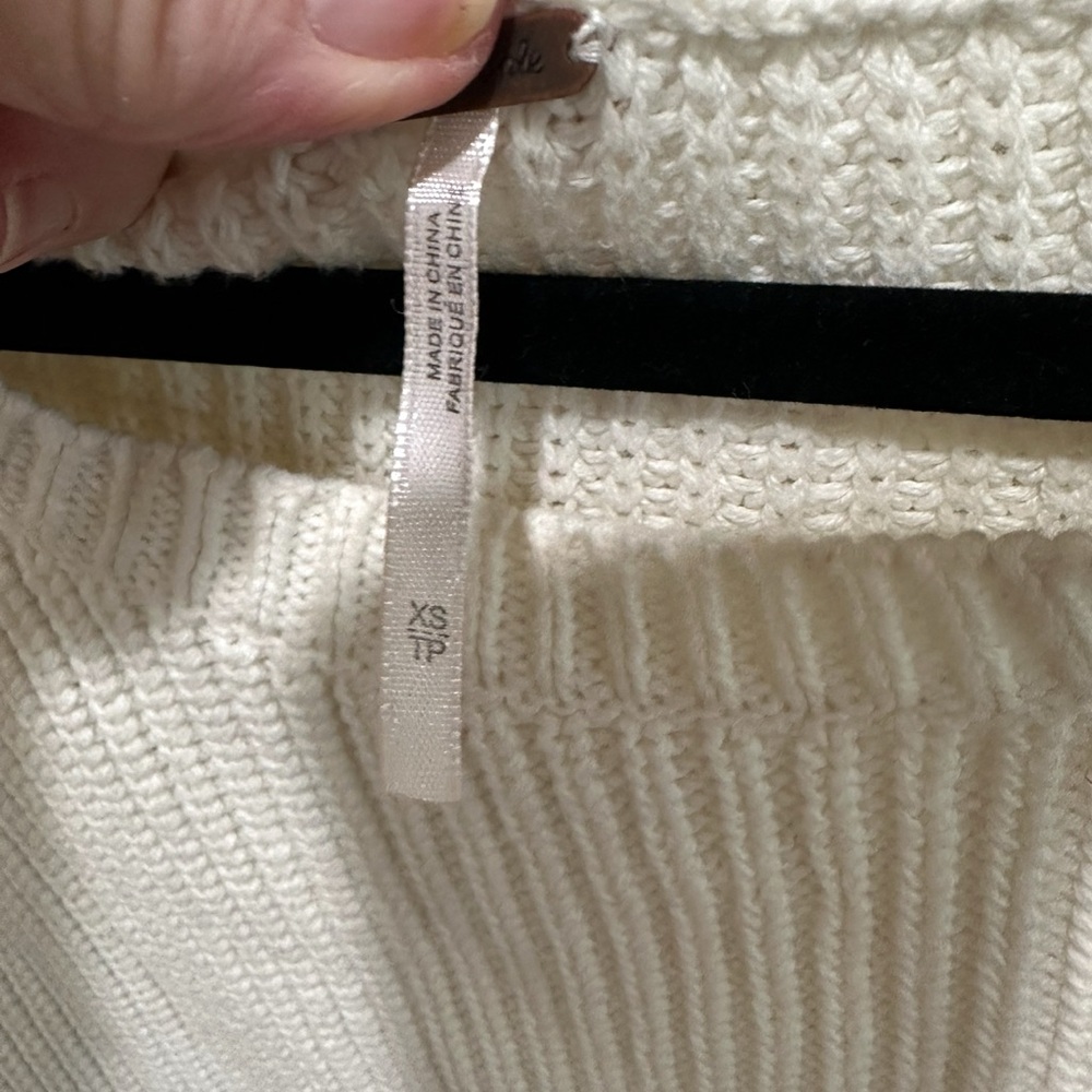 Free People Cream Knit‎ cropped Sweater size XS - Picture 4 of 5
